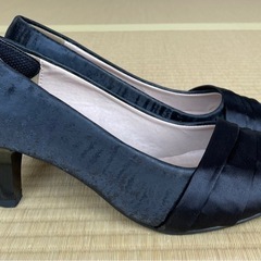 【値下げ】ステージ用パンプス（23.5cm４E・黒）の画像