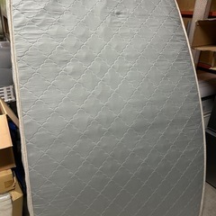 セミダブルマットレス　中古品の画像