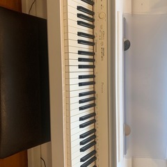 電子ピアノの画像