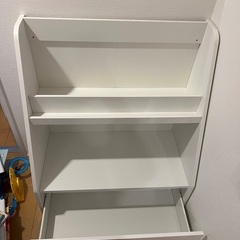 IKEA の子供用本棚の画像
