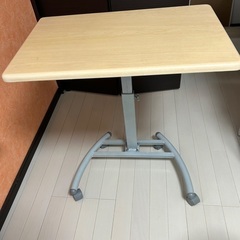 机とイス　作業机　昇降　調節可能　勉強机　パソコン机にの画像