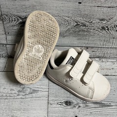 子供靴 new balance adidas キティちゃん スニーカー 長靴 12~13cmの画像
