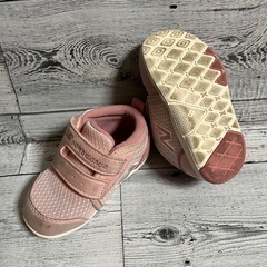 子供靴 new balance adidas キティちゃん スニーカー 長靴 12~13cmの画像