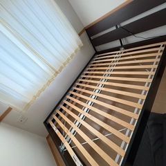 【引越しの為緊急募集】IKEAのダブルベッドフレーム