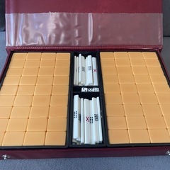 麻雀牌&麻雀マットのセットです。の画像