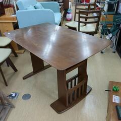 ニトリ　ダイニングテーブル 　伸縮テーブル　キズ・使用感　格安販売【こちらは店舗です。浜村鹿野温泉ICから3分 買取本舗 宮本リサイクル 営業時間9～19時 定休日水曜のみ←連絡できませんm(_ _)m】の画像