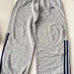 adidas グレースウェット