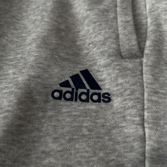 adidas グレースウェットの画像