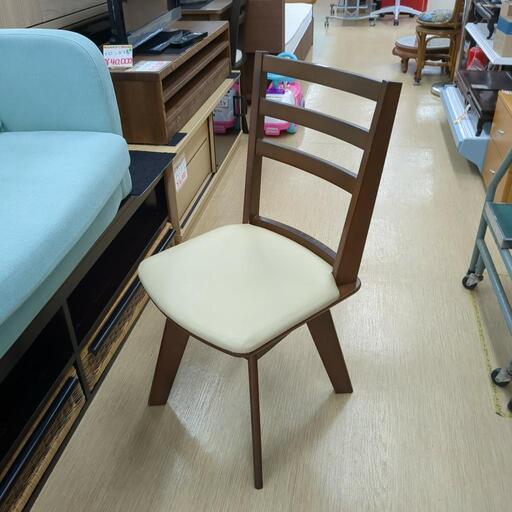ニトリ　回転式ダイニングチェア 　在庫4脚　 まとめ買いOK！【こちらは店舗です。浜村鹿野温泉ICから3分 買取本舗 宮本リサイクル 営業時間9～19時 定休日水曜のみ←連絡できませんm(_ _)m】