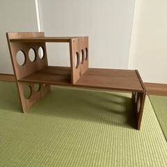 ホットカーペット ミニと木製棚の画像