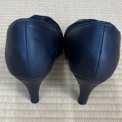 【値下げ】ステージ用パンプス（23.5cm／エナメル・サテン・合皮）の画像