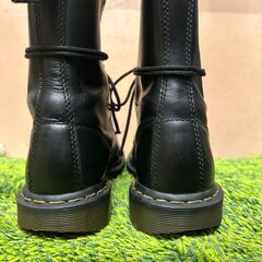 Dr.martens 10ホール 黒 UK8 26.5㎝の画像