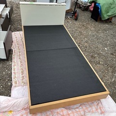 シングルベッド