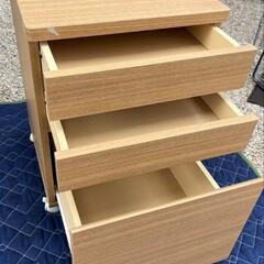 デスク下収納棚