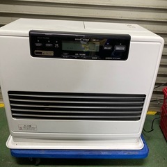 No.6142014年石油ファンヒーター大きめ