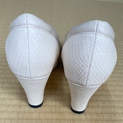 【値下げ】未使用！ステージ用パンプス（24cm４Ｅ）の画像
