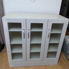 収納家具　食器棚
