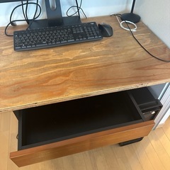 天板DIY 木目が綺麗な作業デスクの画像