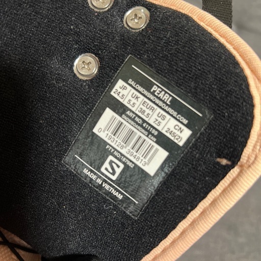 SALOMONスノーボードブーツ