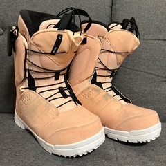 SALOMONスノーボードブーツの画像