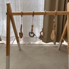 木製ベビージムの画像