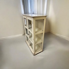old maison オールドメゾン キャビネット 白家具 店舗什器の画像
