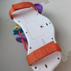 ベビーカーにつけて遊べる玩具の画像