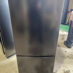 特価品　２０２０年製　冷凍冷蔵庫　ｍａｘｚｅｎ　１１７Ｌ　２ドア　右開き　ガンＭ　グレーメタリック　マクスゼン　コンパクト　単身〜２名向きサイズ　オシャレ　ＪＲ１１７ＭＬ０１ＧＭ