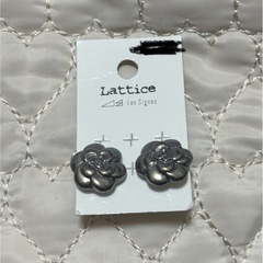 Lattice 花モチーフ ピアス シルバー