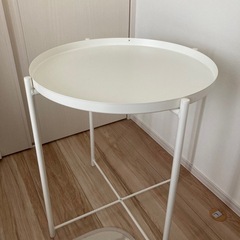 IKEA テーブルの画像