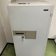 3/15まで　金庫引き取り限定　名古屋市西区役所付近