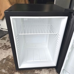 札幌市内配送可 美品 22年製 A-Stage エーステージ 40L 1ドアミラーガラス冷蔵庫 PR03A-40MG 付け替え両開きの画像