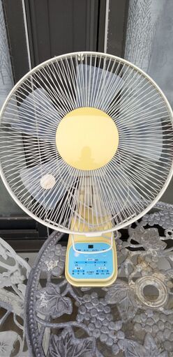 壁掛け扇風機