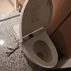 TOTO　便器便座の画像