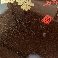 【中古品】漆器の長手盆　46cm ぶどう柄　ラメ塗　手付き　の画像