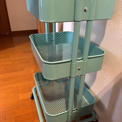IKEAキャスター付きワゴン3段