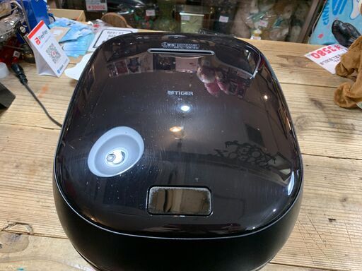 TIGER　タイガー　JPG-S100　2019年製 2019年製 TIGER 5.5合炊き圧力IH炊飯ジャー JPG-S100 ☆いつもの