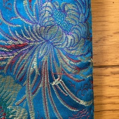 美品　値下げアンティローザ　チャイナ刺繍サテン巾着の画像