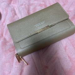 新品ショルダー財布