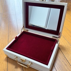 アクセサリーケースの画像