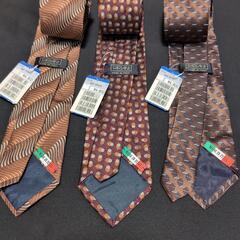 決まりました！【新品未使用】イタリア製のネクタイ3本セットの画像