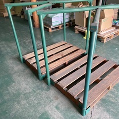 倉庫用アングル ラックの画像