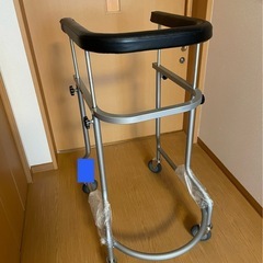 歩行器（介護用品）