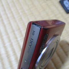 デジタルカメラ　キャノンIXY200