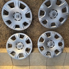 トヨタ　ハイエース　純正ホイールキャップ