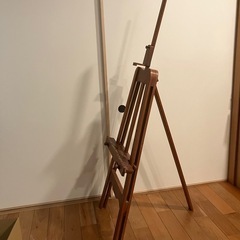 絵を描くのに［イーゼル］を使いませんかの画像