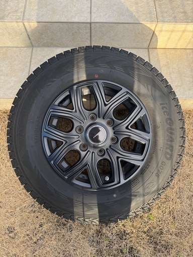 トヨタ　ハイエース　スタッドレスタイヤ　4本　ヨコハマタイヤ　アイスガード【受付終了】