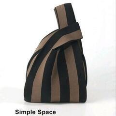 【新品】ストライプ柄 編み ブラック&ブラウン　 レディース トートバッグの画像