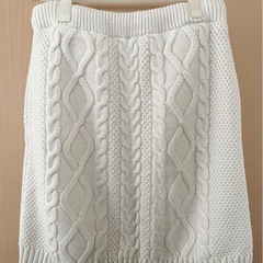 【XLサイズ】GU ケーブルニットミニスカートの画像