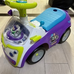 バズ手押し車の画像